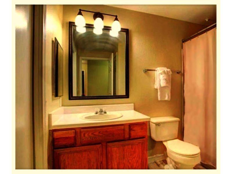 The Reside Fully Furnished Condos - Medical Stays Welcome Хьюстон Экстерьер фото