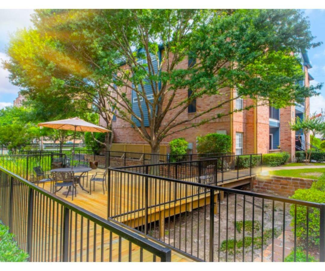 The Reside Fully Furnished Condos - Medical Stays Welcome Хьюстон Экстерьер фото
