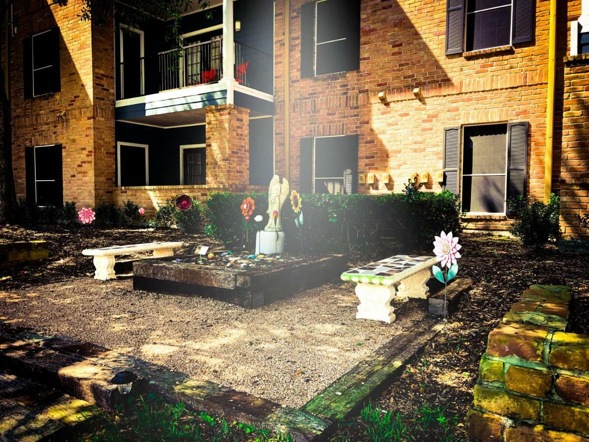 The Reside Fully Furnished Condos - Medical Stays Welcome Хьюстон Экстерьер фото